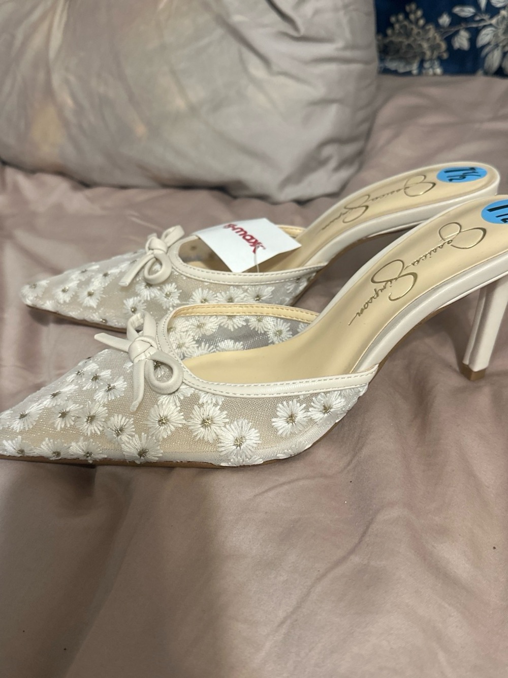 Jessica Simpson Ivory Floral Embroidered Pointed-Toe Mules